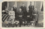 Hendrik van der Leest en Trientje Holtman met hun 5 kinderen