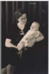 Mendeltje Wiersema met baby