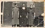 Tillie van der Leest (r)